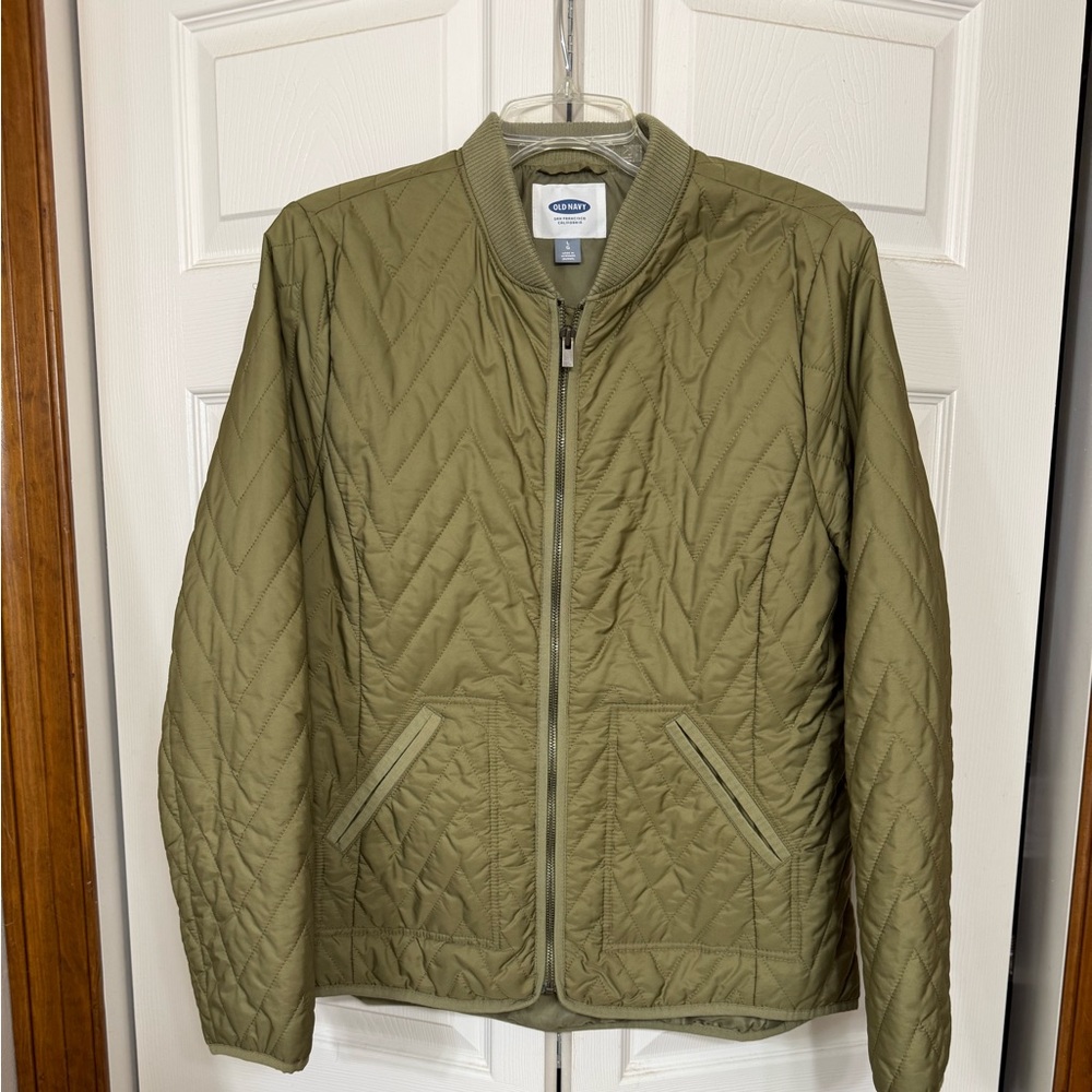 Old Navy light quilted jacket - L